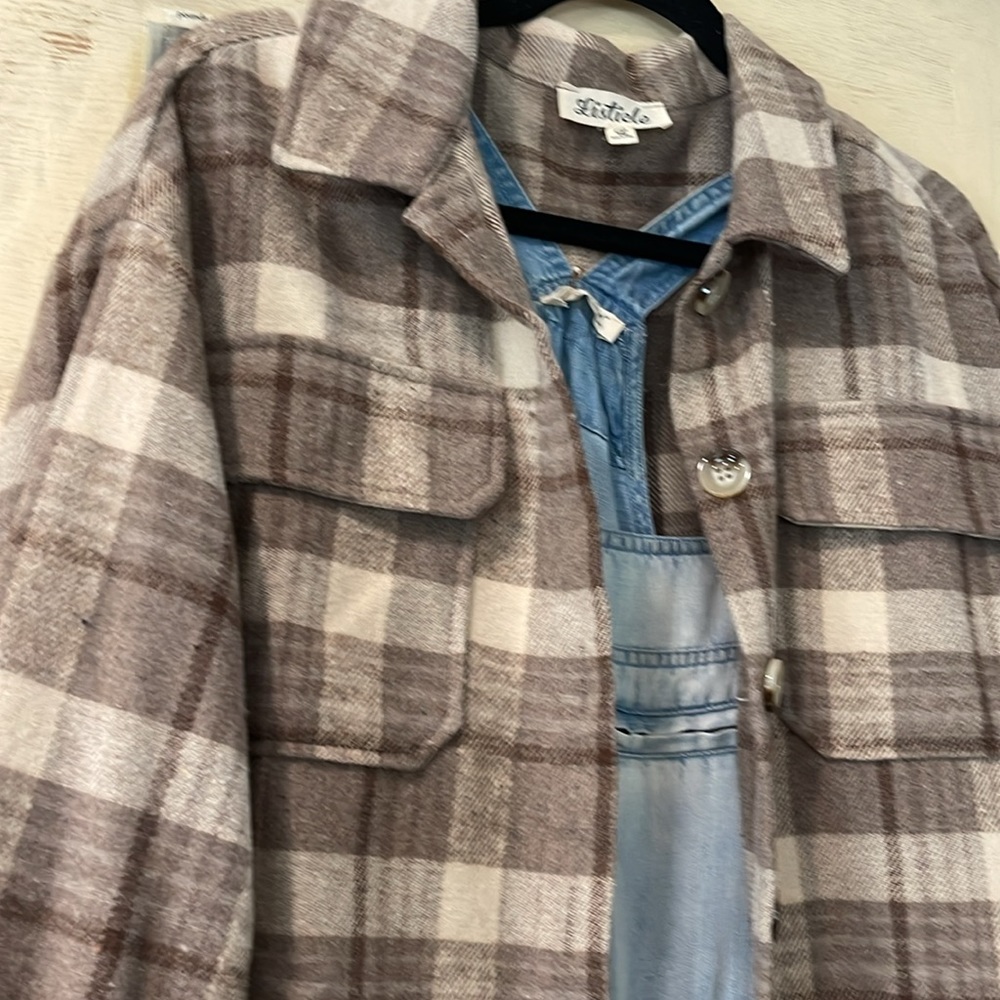 Button Down‎ Flannel - Picture 3 of 5
